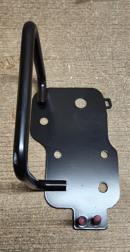 John Deere Skid Steer Door Handle AT487216