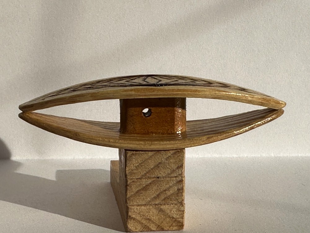 Tatting shuttle with deep engraved 3D design 3 inch long