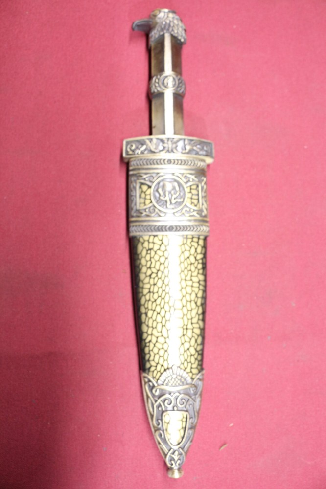 ROMAN GLADIATOR DAGGER KNIFE & SHEATH New in Box