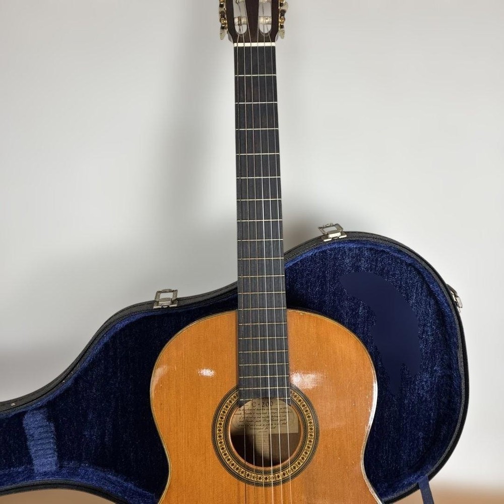 Yamaha C- Classical Guitar With Hard Case, Used, No Major Issues