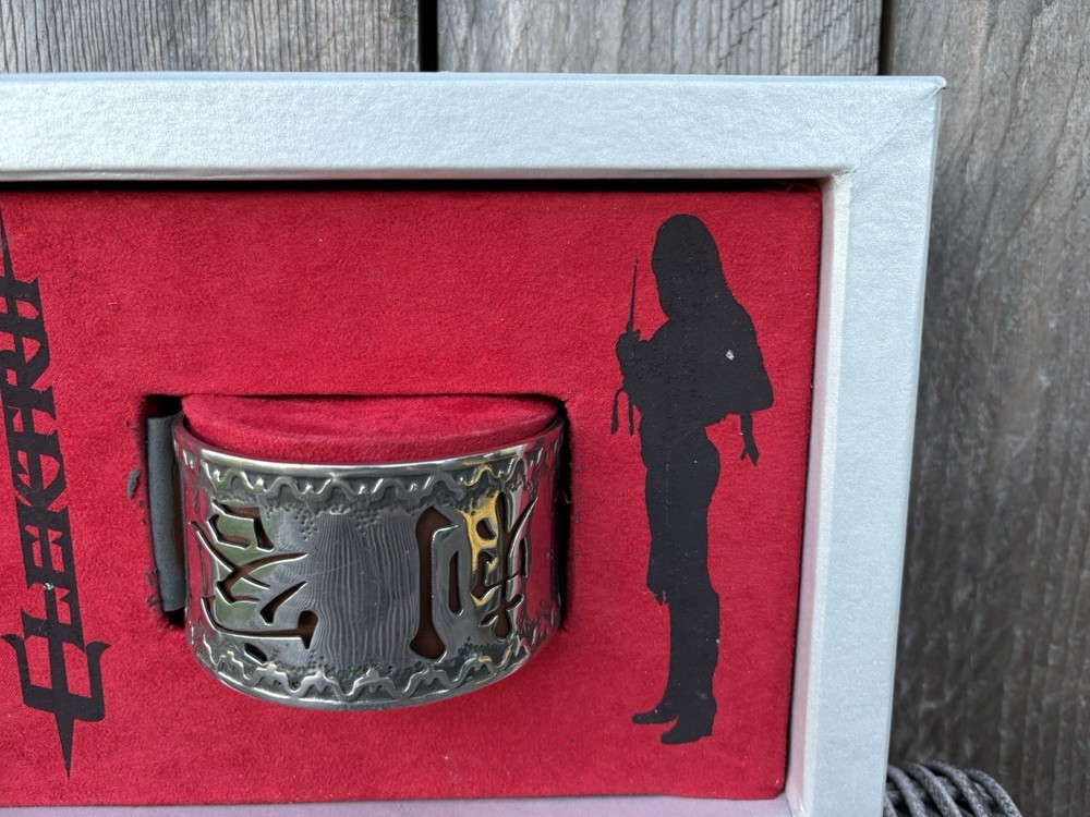 FLAWED Marvel Elektra Armband Stainless Steel Replica Display LMTD