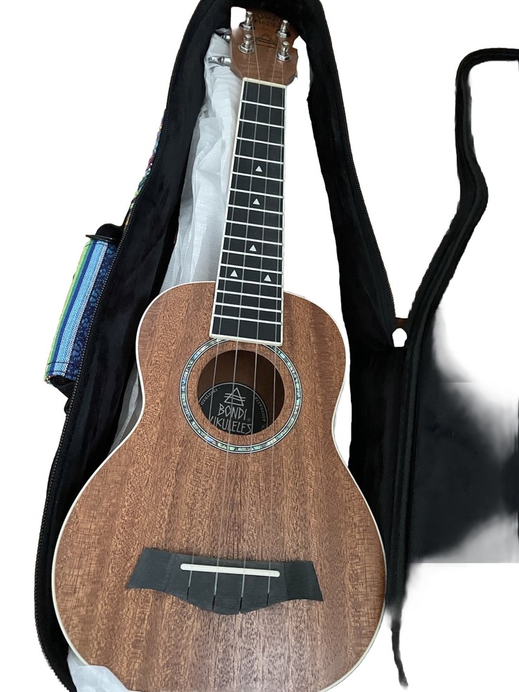 Bondi Ukulele Starter Kit With Soft Case Arcadia Mahogany Gift Idea Learner