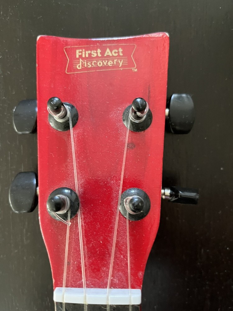 2010 First Act discovery RED Aloha! 4 string Ukulele FG4022