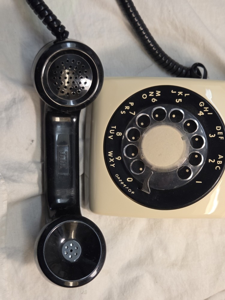 ITT / Western Electric Model 500 Desk Set