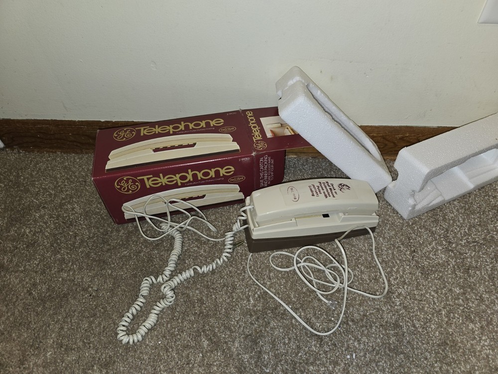 GE Corded Beige Telephone Cradle & Handset Touch Push Button #2-9100 With Box