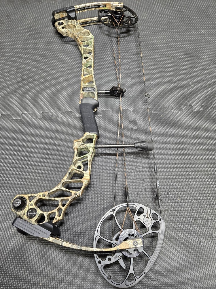 Mathews Vertix w GAS Strings