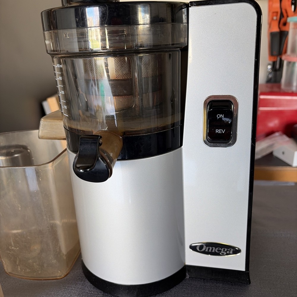 Omega VSJ843Q Vertical Low Speed Masticating Juicer - Used Working!