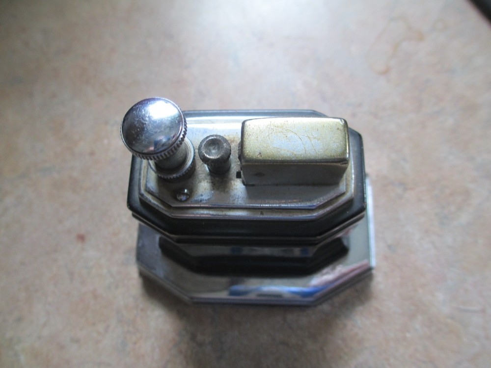 VINTAGE RONSON TOUCH-TIP LIGHTER TABEL BLACK ART DECO