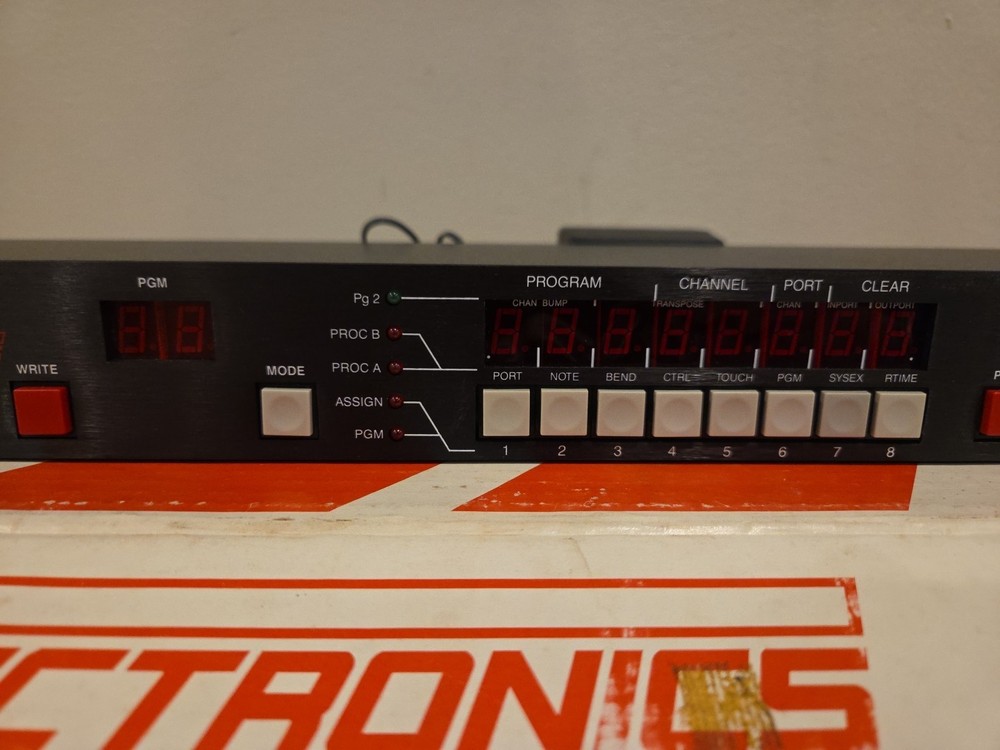 JL Cooper MSB Plus REV 2 MIDI Patch Bay / Thru Box - excellent condition