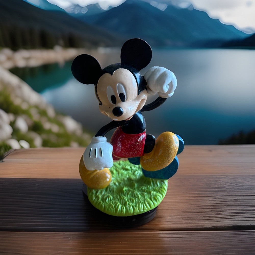Disney Home Decorative Green Tabletop Mickey Mouse Statue (5")