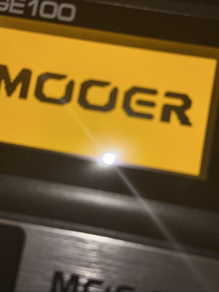 MOOER GE100 Multi-Effects Guitar Processor Pedal