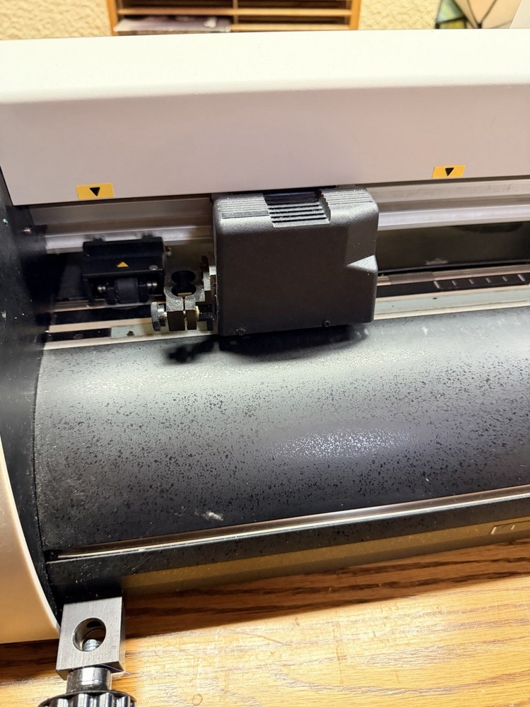 DGI Omega plotter OM-40