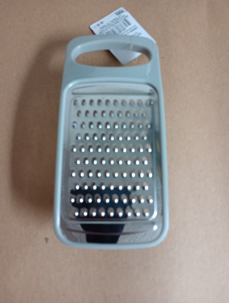 7 Inches Stainless Steel Grater With Plastic Container