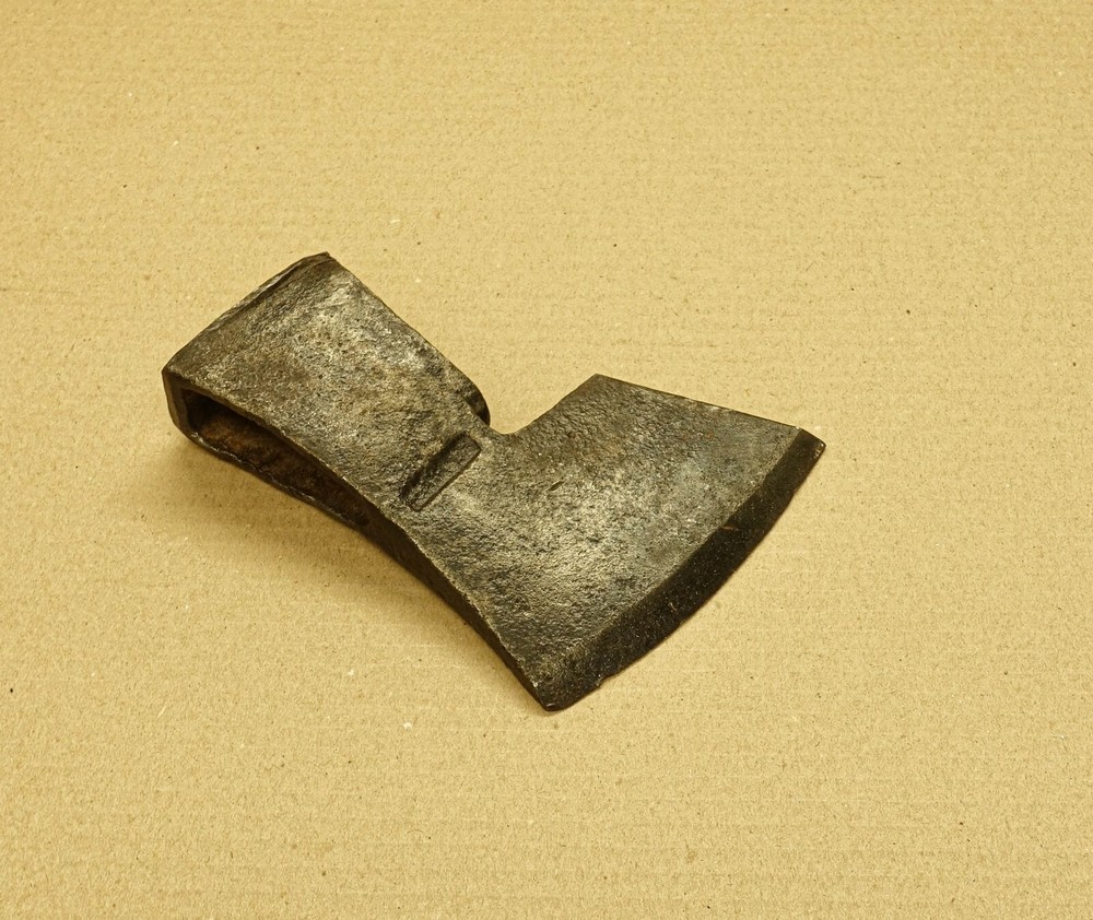 3,9 LBS RARE GERMAN QUALITY FORGED AXE HEAD HATCHET