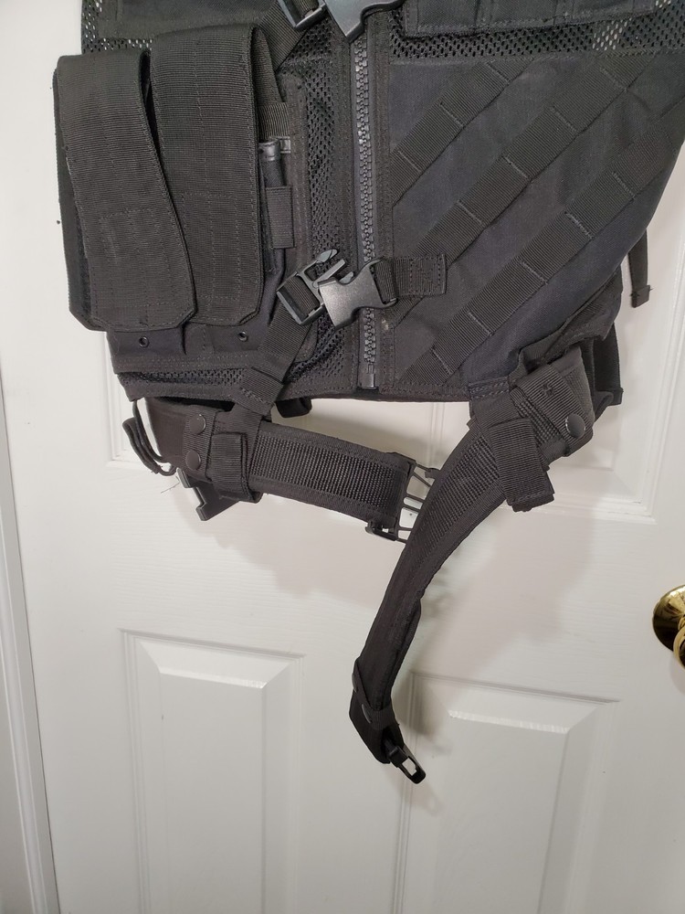 Black Tactical Utility Vest MOLLE Style Adjustable Multi‑Pocket - various uses