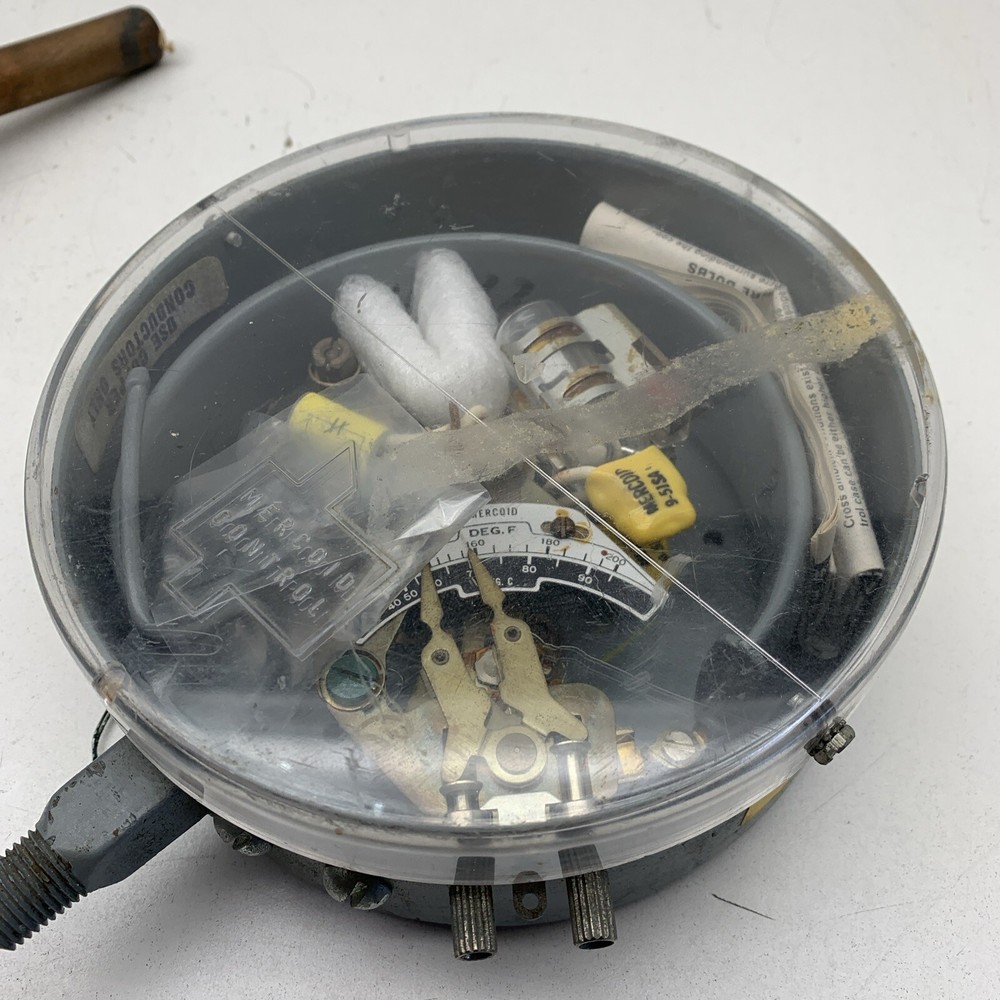 Mercoid Control DA-35-127-5 Refrigeration Pressure Switch Control