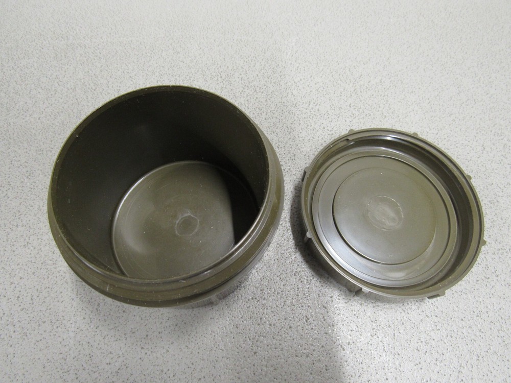 US Military Cold Climate Survival Kit Match Container Case Strike Anywhere NOS