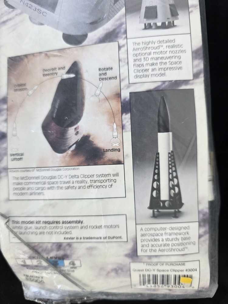 Quest Vintage Model Rocket DC-Y Space Clipper #3004