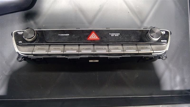 Info-GPS-TV Screen Control Panel And Clock US Built Fits 18-19 SONATA 1149695
