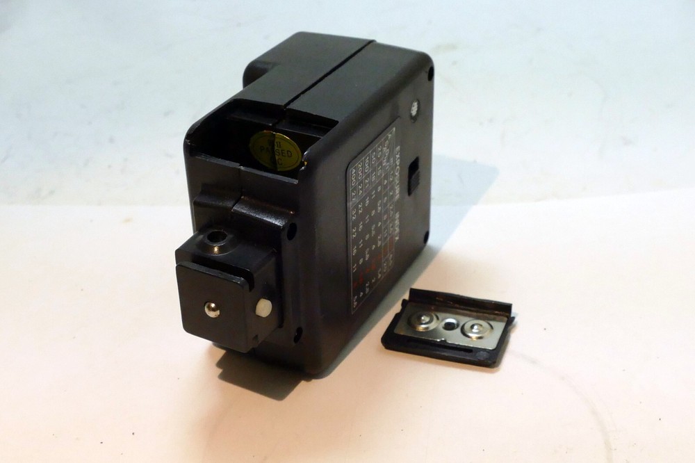 Prinz Electronic 330-23 Hot Shoe Flash slave / missing PC sync cord