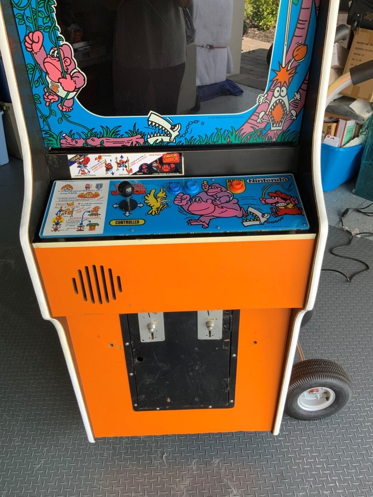 DONKEY KONG JR ARCADE MACHINE by NINTENDO 1982 (Excellent)