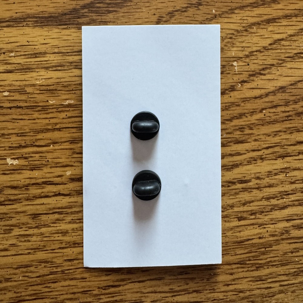 Waving Pennywise Glow in the Dark Pin (FLAWED, PLEASE READ DESCRIPTION)