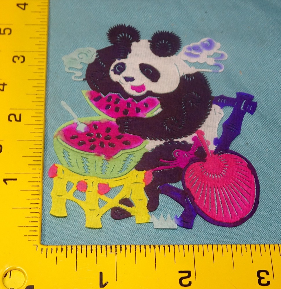 Chinese YUHSIEN PAPER-CUTS BEAR = delicate
