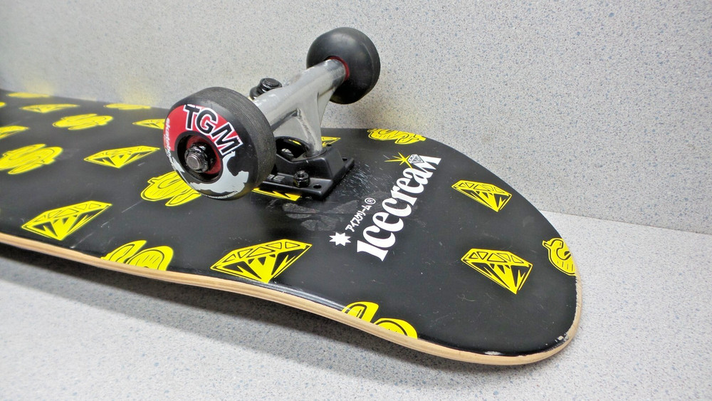 ICECREAM DRIZZLE SKATE DECK CORE TRUCKS TMG 52MM 99A SKATEBOARD