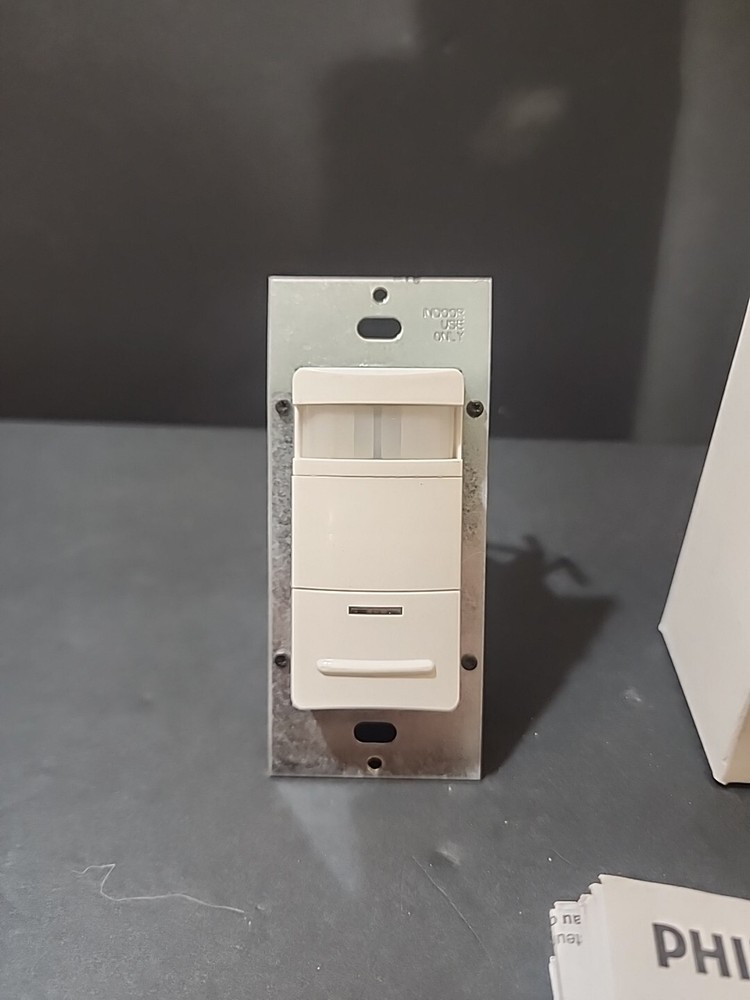NEW Philips LRS221000 MLE PIR Wallbox Occupancy Sensor Single Relay Switch