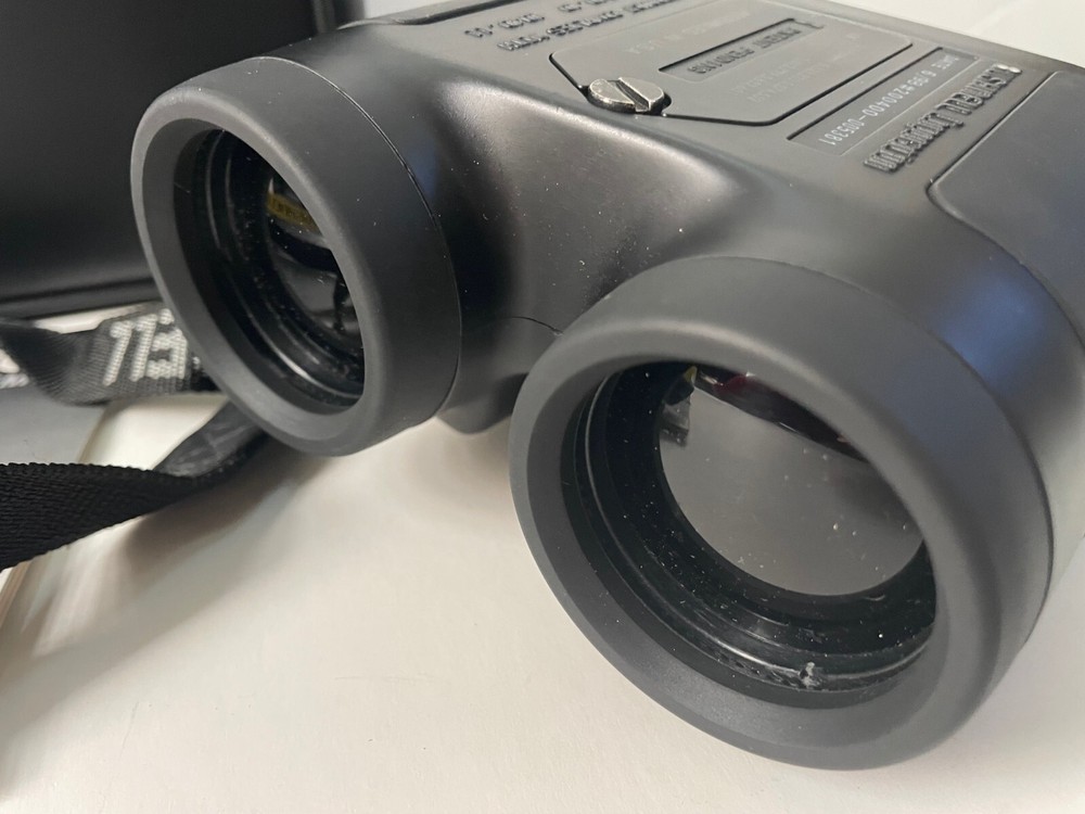 Bushnell Yardage Pro 400 Rangefinder Laser Ranging System Case & Instructions