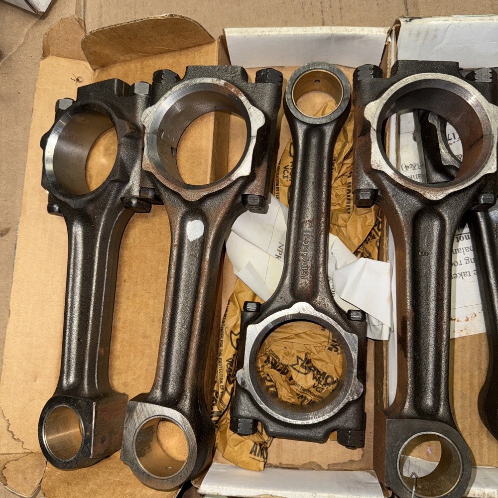 International Dt360 Connecting Rods