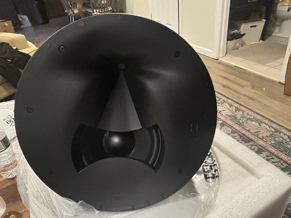 Pair of - JBL Synthesis SCL-5