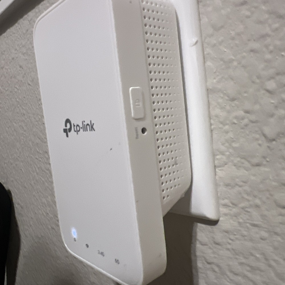 RE300 TP-LINK AC1200 Mesh WiFi Range Extender White Preowned