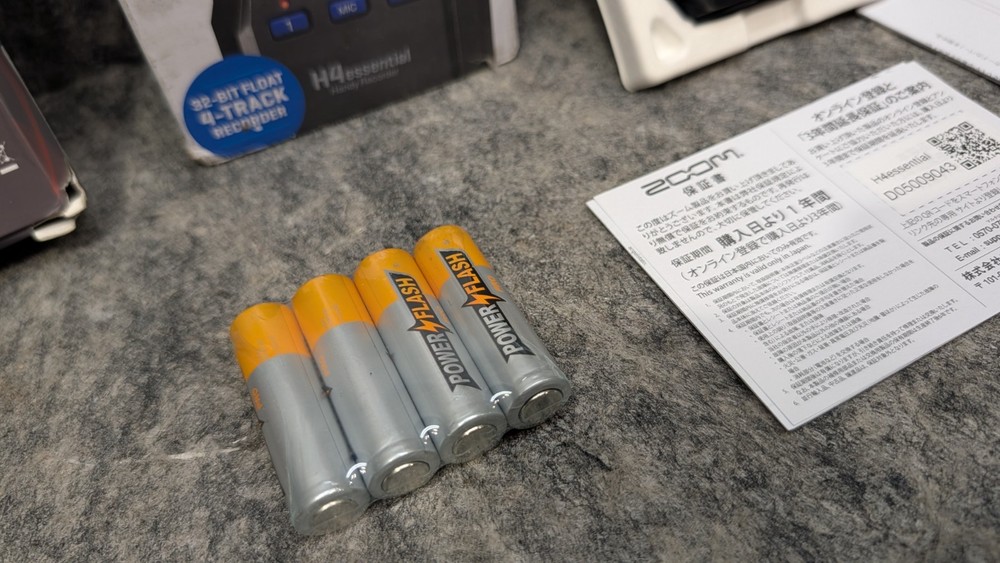 Zoom H4essential Handy Recorder 32-Bit Float 4-Track Handheld Digital Bundle