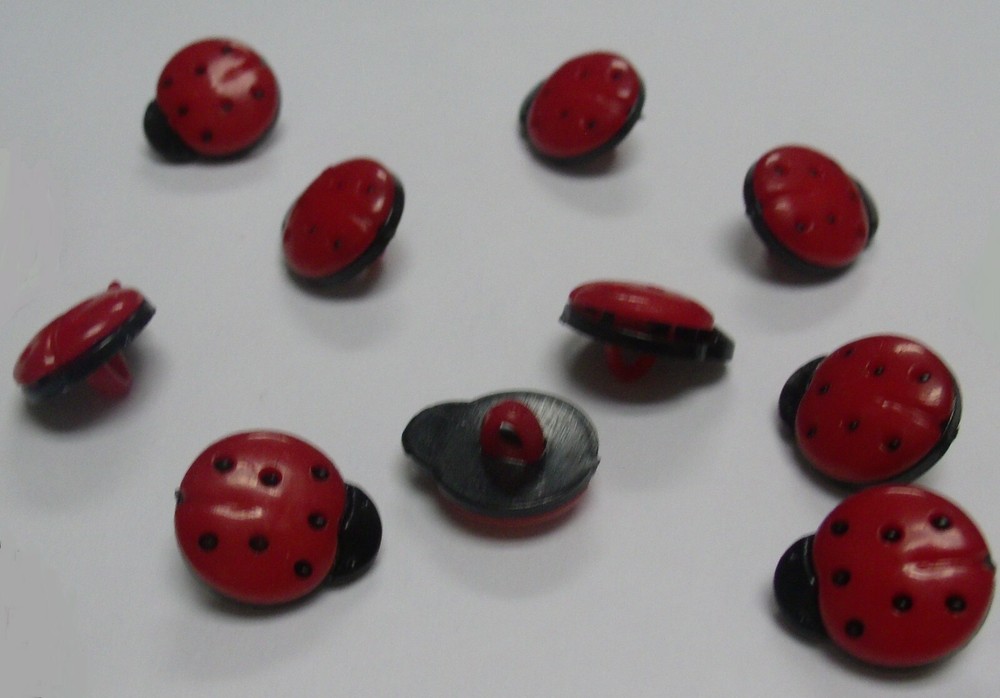 10 pcs RED LADYBUG 5/8" BUTTONS HAIRBOW CENTERS *C1*