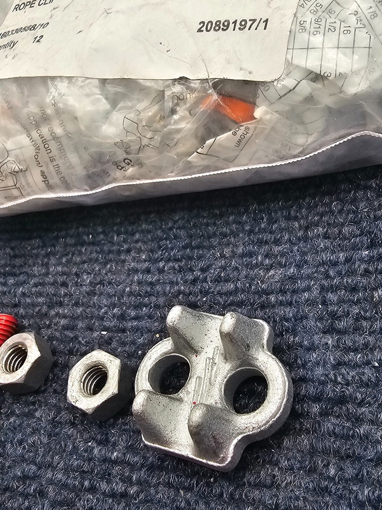 (12 PIECES) R & M 3000000960: 1/4" Rope Clips