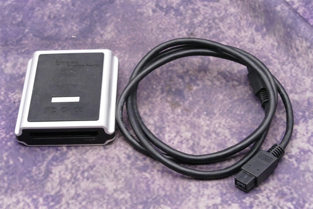 Sandisk SDDRX4-CF Extreme Firewire CompactFlash CF Card Reader With Cable