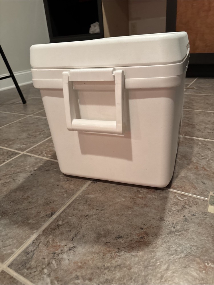 Igloo 48 Qt Cool White Cooler