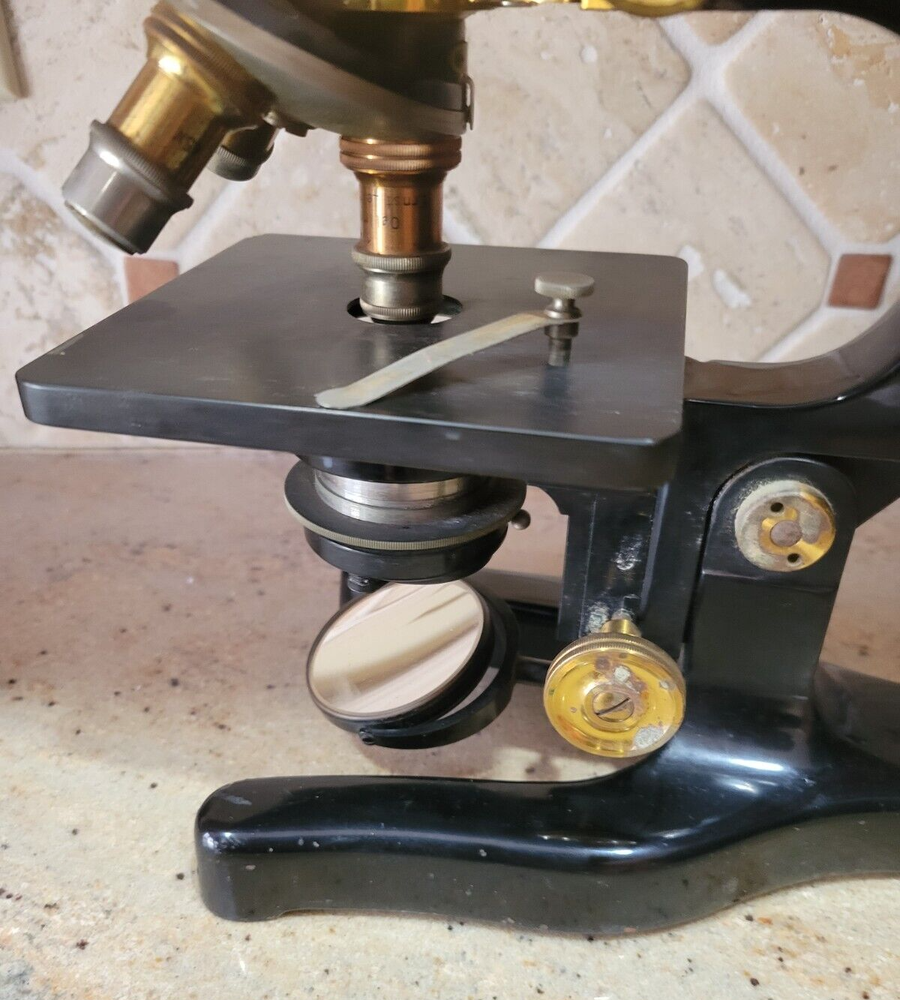 Ernest Leitz Wetzlar Microscope--1929