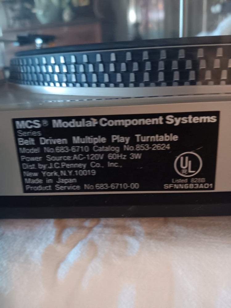 MCS MULTI PLAY Turntable (built by Technics) Model 6710 Belt Drive.