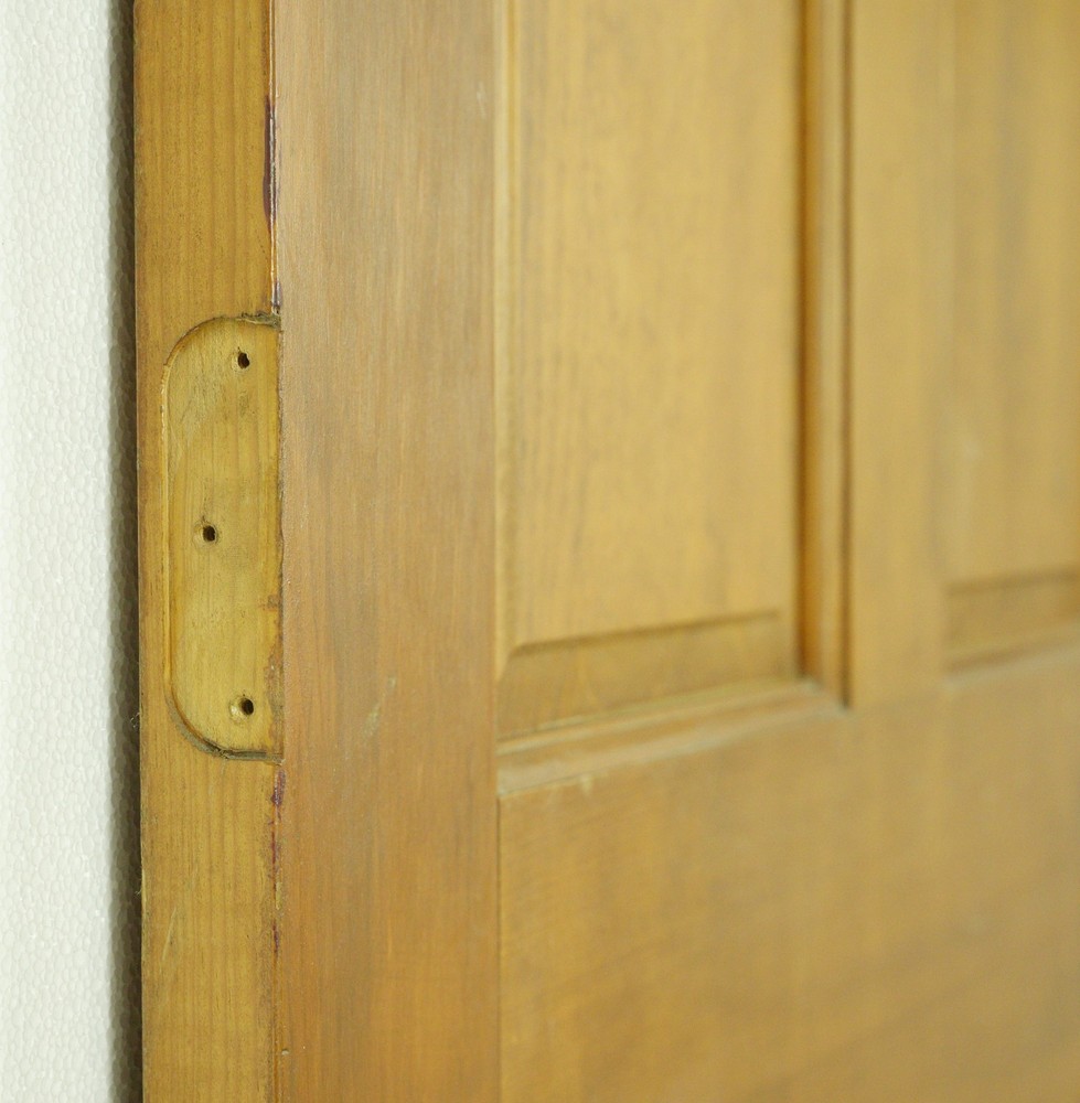Antique 6 Panel Medium Tone Pine Passage Door 32 x 75.5 in.