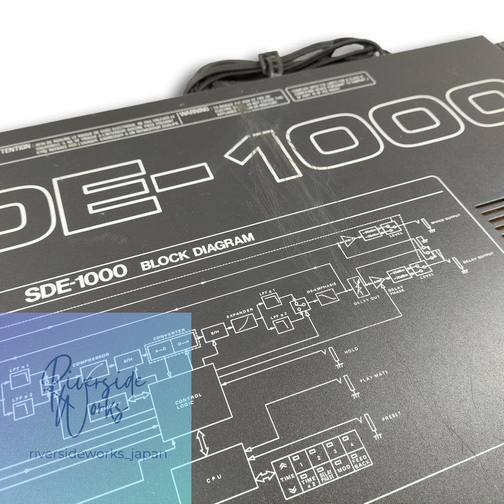 ROLAND SDE-1000 Digital Delay Unit