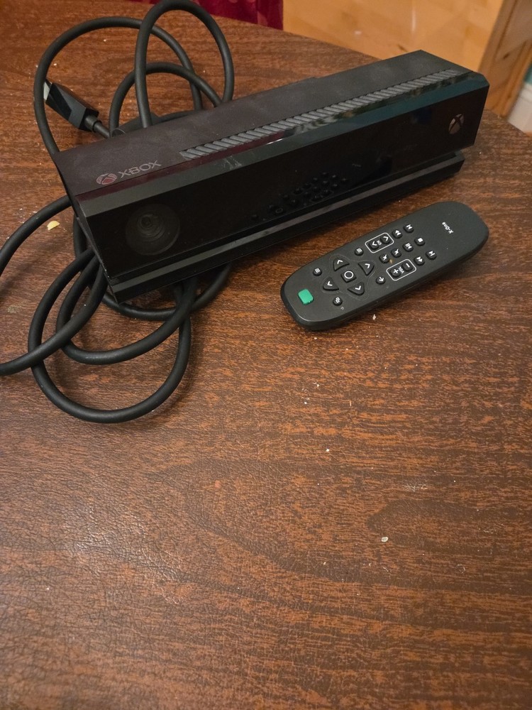 Microsoft 1520 Kinect Sensor - Black With Media Remote