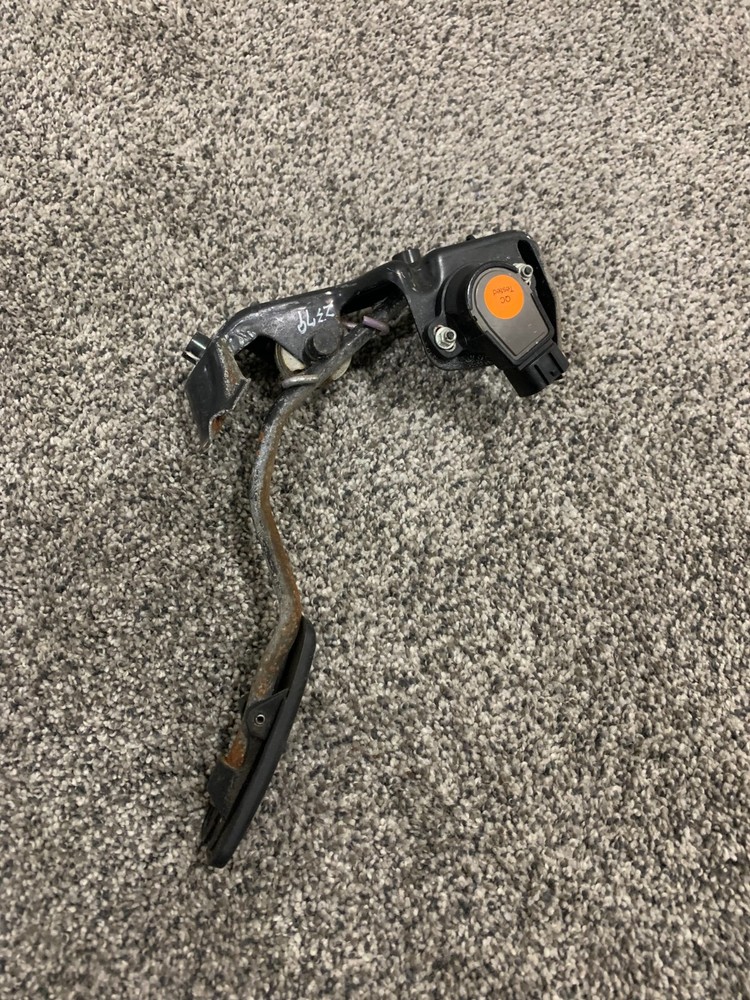 USED Accelerator Pedal Sensor Standard APS215