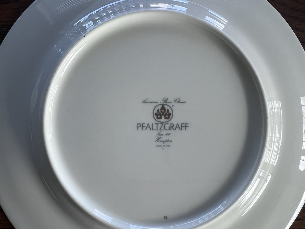 Pfaltzgraff Hampton Bone China, 2 x Place Settings. Excellent condition.