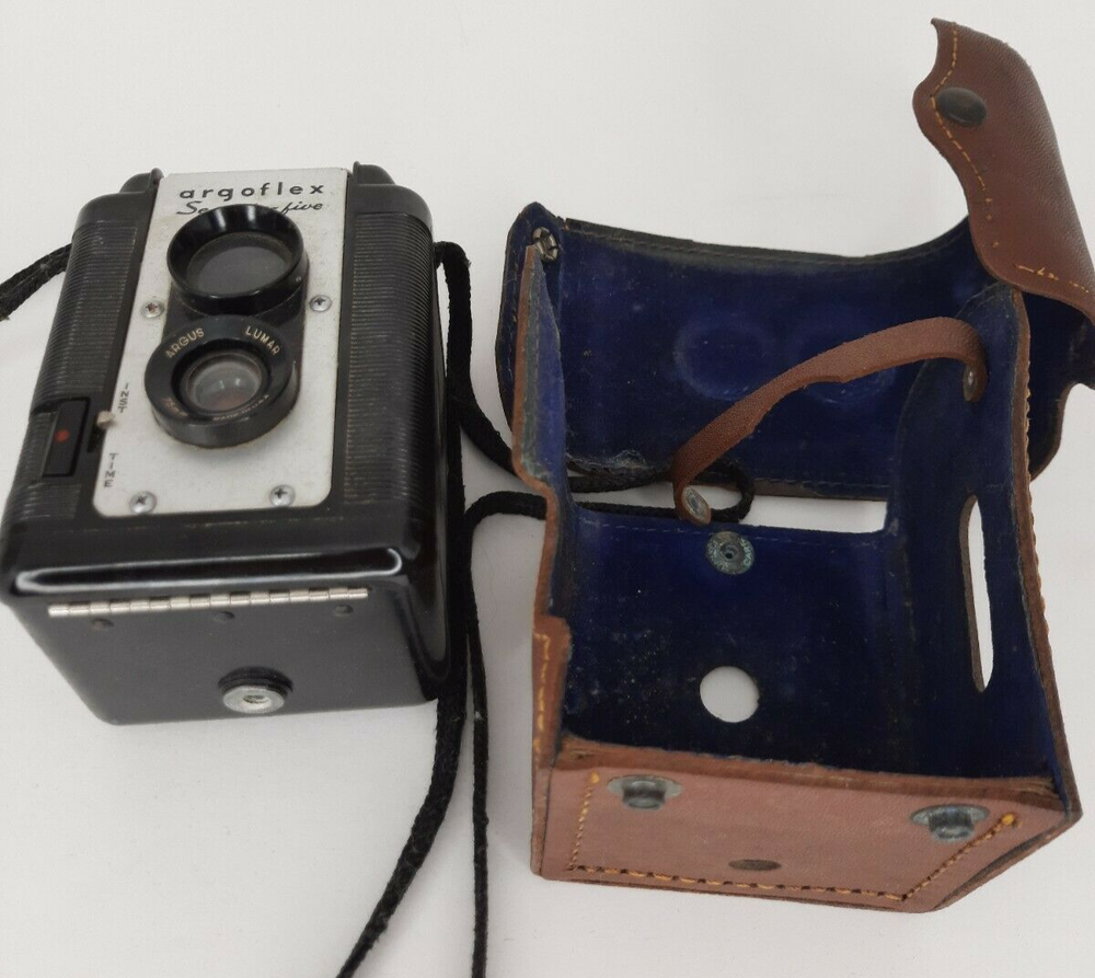 ARGUS, ARGOFLEX SEVENTY-FIVE. 1960s Camera w/ Case. Untested