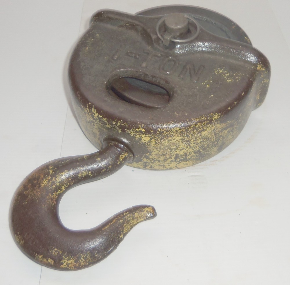 1-Ton Single-Sheave Hook-Mounted Block Pulley