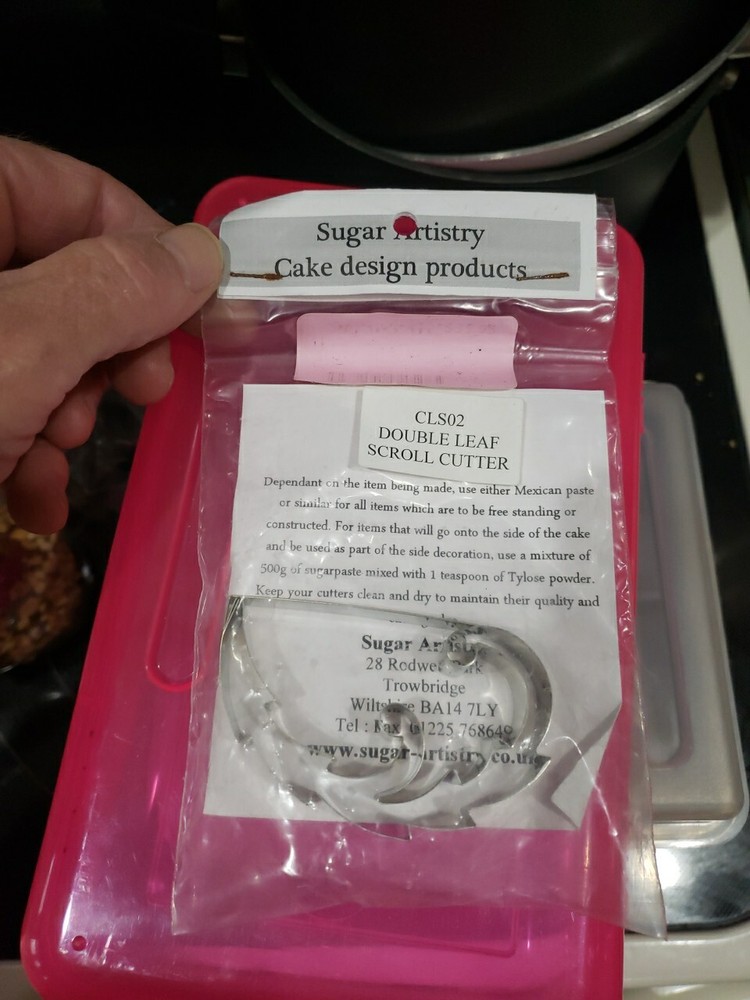 Double Leaf Scroll Cutter CLS  02 Sugar Artistry Cake Design Products