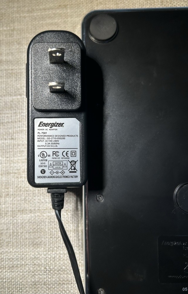 Energizer PL-7581 Wii Controller Battery Charging Pad