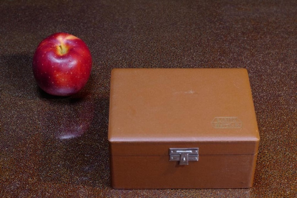 microscope antique Microscope Accessory No. 16 "Leitz Universal Stage UT2" USED